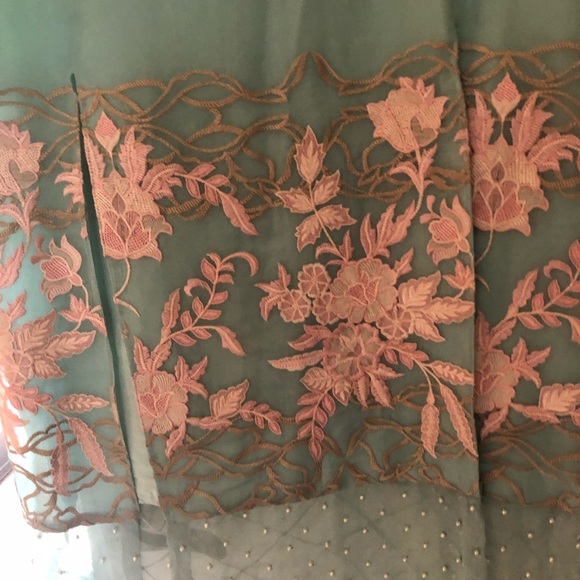 Agha Noor Pearl Embroidered Kurta w/ Lining - Picture 9 of 17